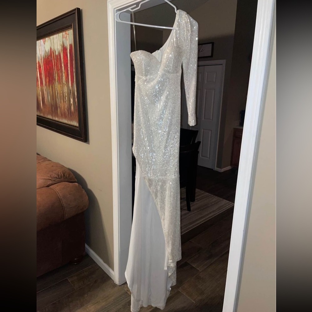L'ATISTE White One Shoulder Sequin Dress